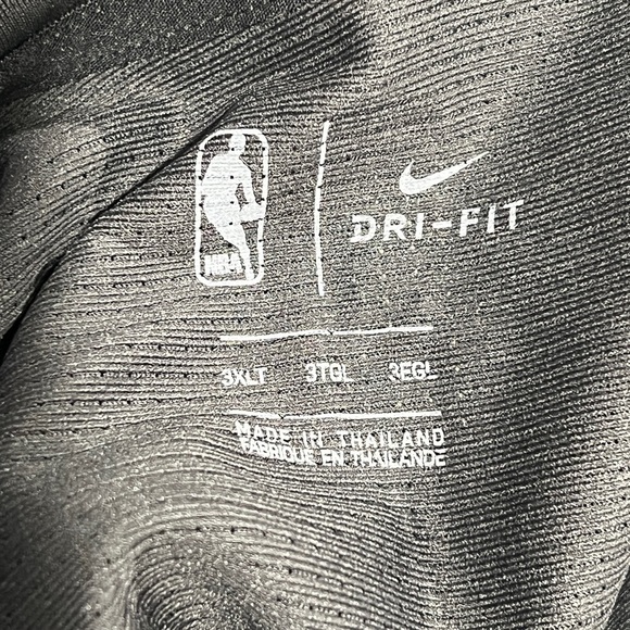 New York Knicks NBA Basketball Nike Dri-Fit New Short Sleeve Mens Shirt - Picture 7 of 8